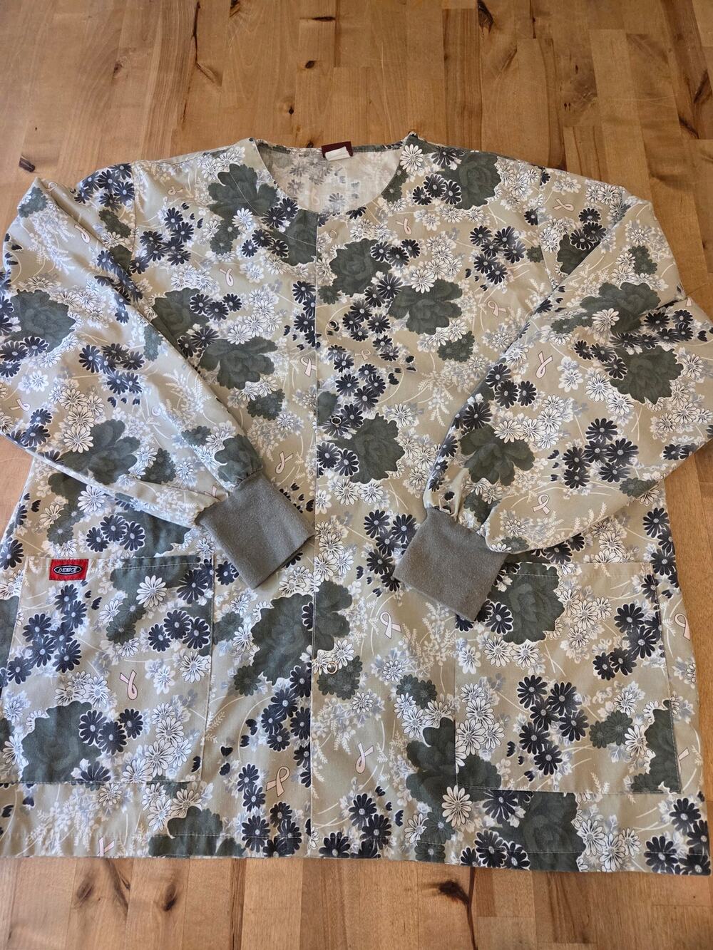 Dickies Denice Breast Cancer Awareness Floral Snap Scrub Jacket Warm Up Size XL
